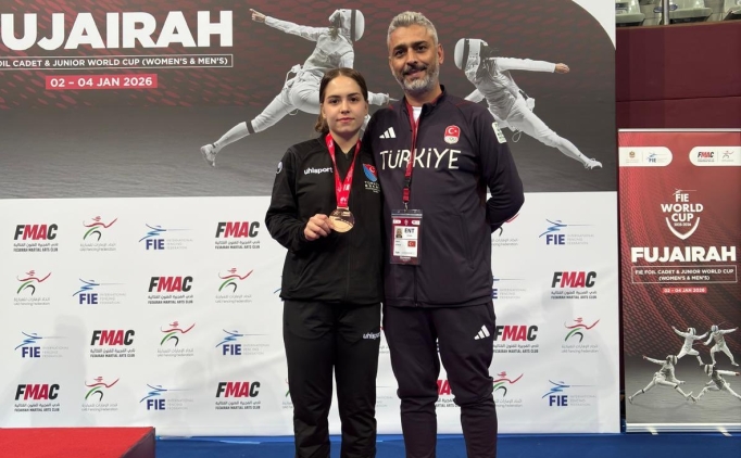 Alara Atmaca'dan Y�ld�zlar D�nya Kupas�'nda bronz madalya