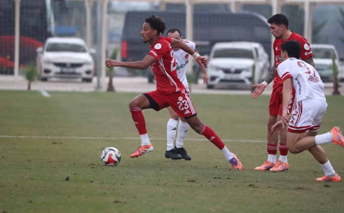 Antalyaspor, haz�rl�k ma��nda �mraniyespor'a ma�lup oldu