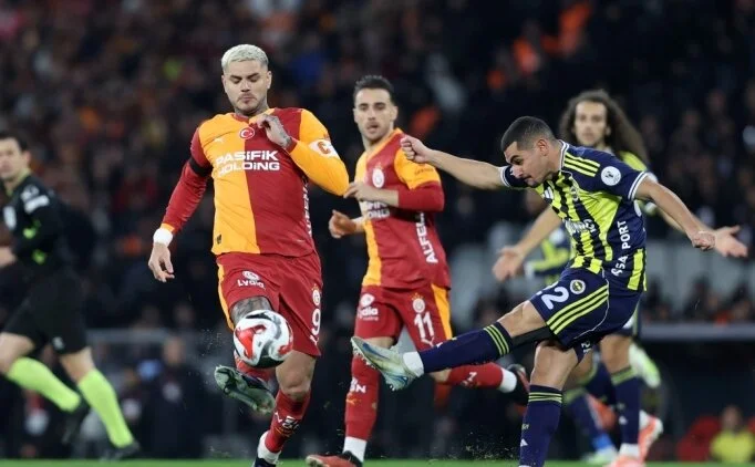 Galatasaray'dan seremoniye kat�lmama karar�!