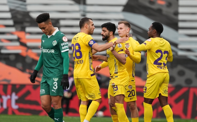 Ey�pspor, kupada Umut Bozok ile kazand�!