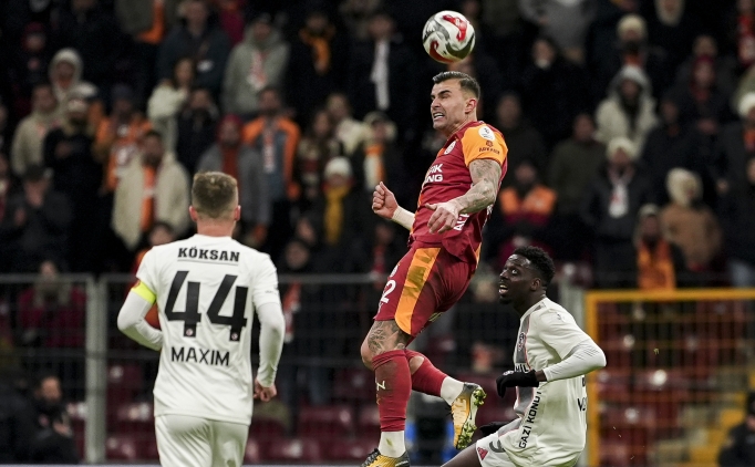 Galatasaray savunmada alarm veriyor!