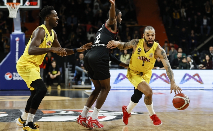 Mersin Spor, sahas�nda Manisa Basket'i d�rt say� farkla ge�ti!