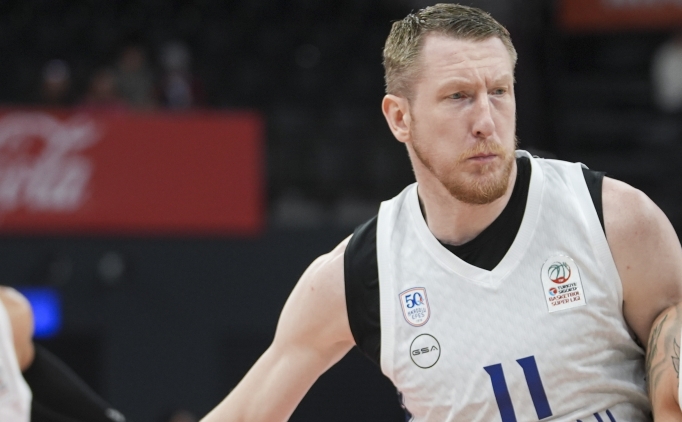 Anadolu Efes'ten Rolands Smits i�in sakatl�k a��klamas�