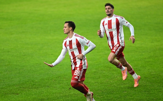 Antalyaspor, kritik ma�ta Gen�lerbirli�i'ni ma�lup etti