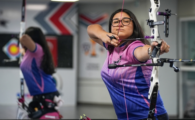 Ok�ulukta d�nya �ampiyonu olan 14 ya��ndaki sporcunun hedefi milli forma