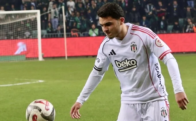 Yasin �zcan: 'Mutluyum bir yandan da �zg�n�m'