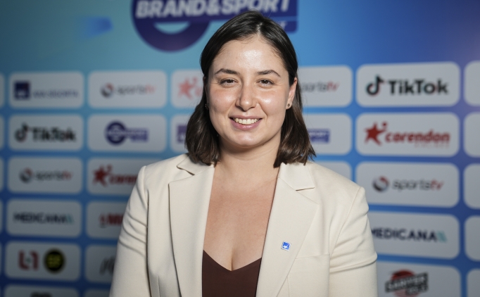 Bengisu Avc�, Okyanus Yedilisi'ni tamamlaman�n gururunu ya��yor