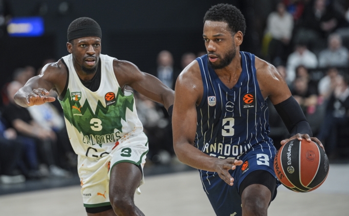 Anadolu Efes'ten Zalgiris kar��s�nda m�thi� geri d�n��