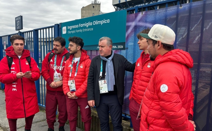 Bakan Bak'tan sporcular�m�za ziyaret