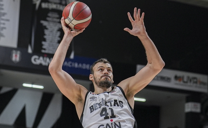 Be�ikta�l� Ante Zizic ameliyat edildi