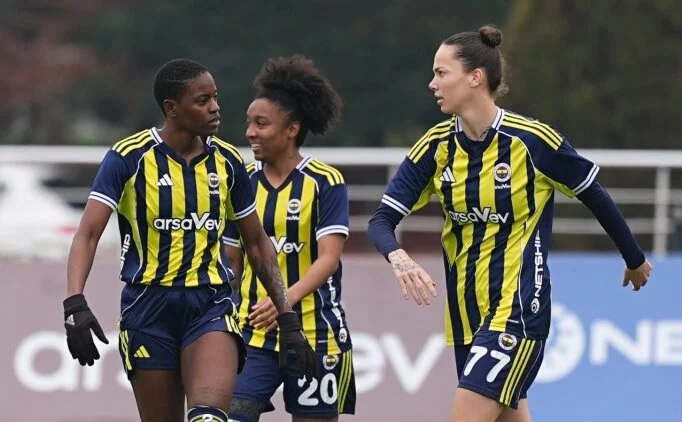 Kad�nlar derbisinde Fenerbah�e'den Be�ikta�'a fark!