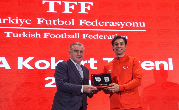 Mehmet T�rkmen: 'Umar�m �lkemizi yurt d���nda �ok g�zel temsil edece�iz.'