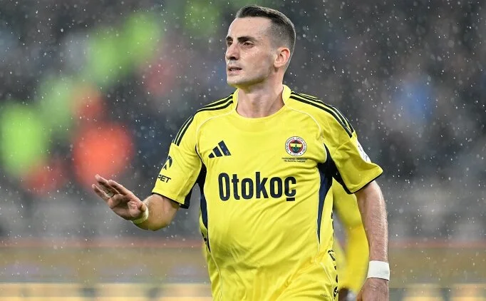 Fenerbah�e'de Kerem Akt�rko�lu ��k��a ge�ti!