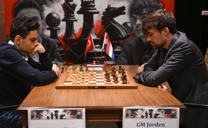 Ediz G�rel ile Van Foreest aras�ndaki �zel ma� sona erdi