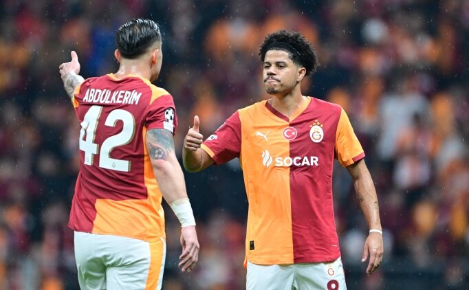 Galatasaray'da derbi i�in kart uyar�s�