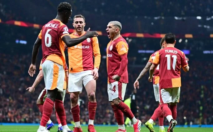 Galatasaray, Juventus'a 5 att�! Tarihi bir ma� tarihi!