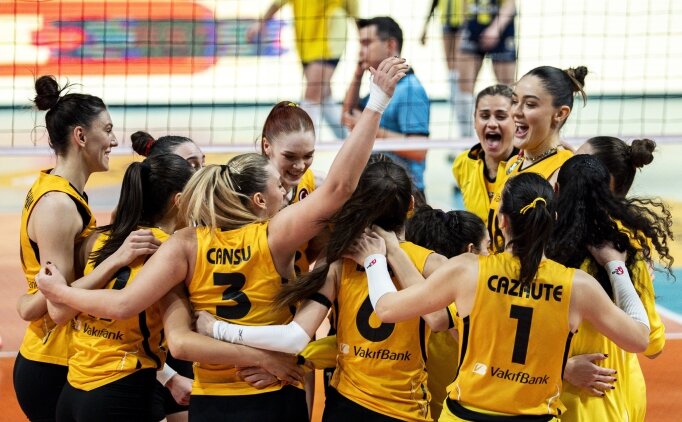 Vak�fBank Kupa Voley'de yar� finalde!