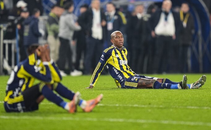 3 sezondur ayn� senaryo