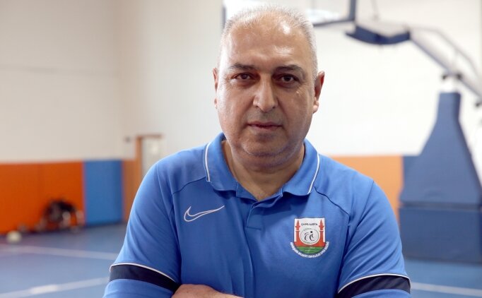 Engelli basketbolculara 25 y�ld�r g�n�ll� olarak emek veriyor