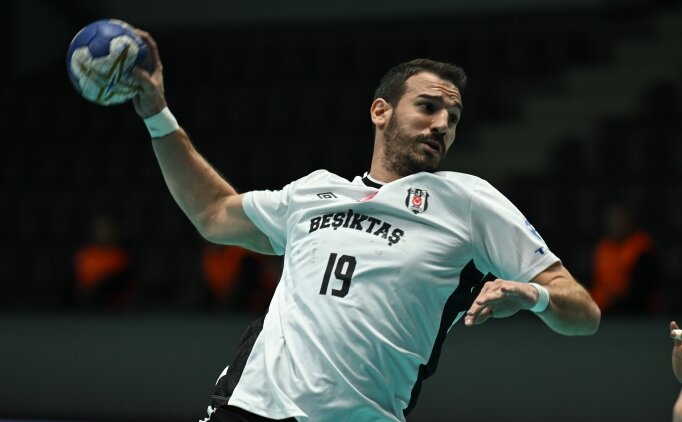 Be�ikta� nama�lup lider!