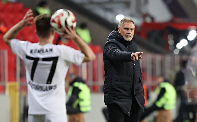 Thorsten Fink: 'Kadroda olan oyuncularla sistemi �ekillendiriyoruz'