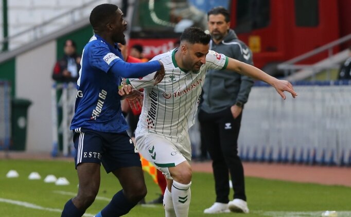 Konya'da penalt� tart��malar� g�lgesinde 1'er puan