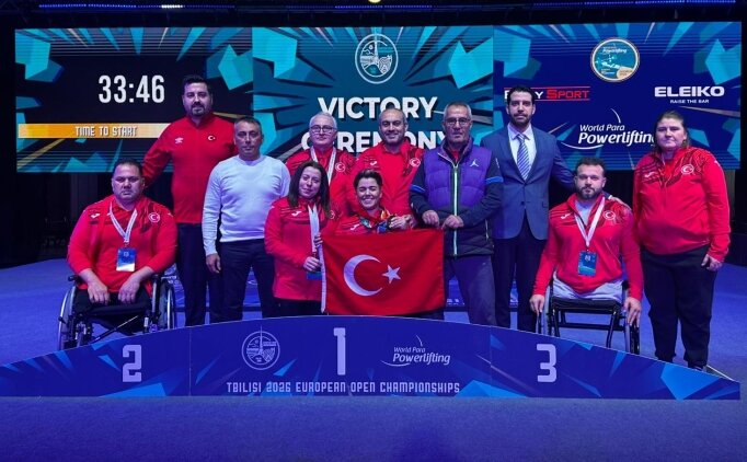 Milli para halterci Besra Duman'dan 1 alt�n, 1 bronz madalya