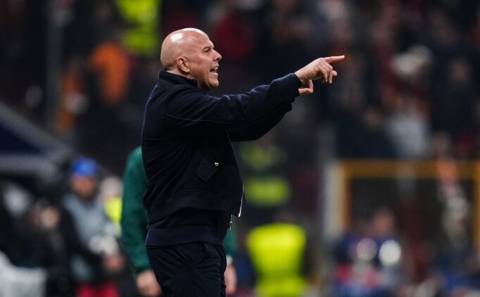 Jermaine Pennant'tan Arne Slot'a tepki!