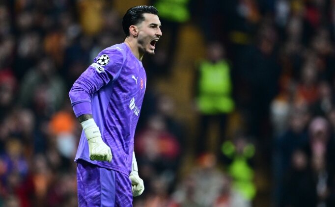 U�urcan �ak�r, Muslera'y� aratm�yor