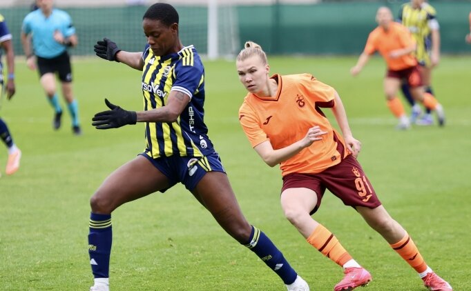 Fenerbah�e Arsavev, uzatmalarda puan� kurtard�!