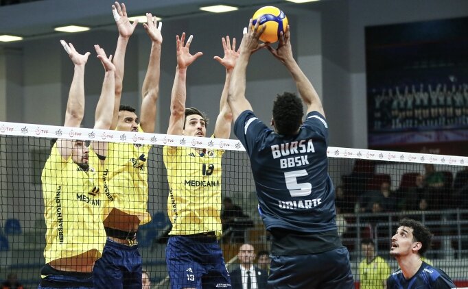 Bursa evinde Fenerbah�e Medicana'y� ma�lup etti!