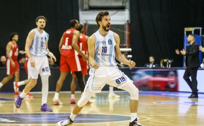 T�rk Telekom, Avrupa'da final i�in sahada!