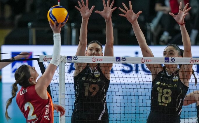 Vak�fBank, Kupa Voley'de finale y�kseldi!