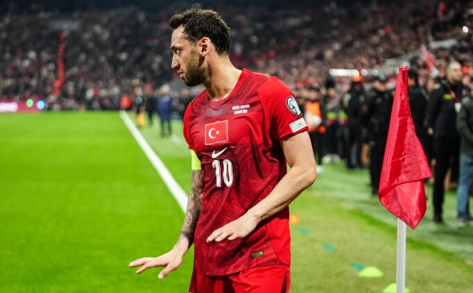 Hakan �alhano�lu'ndan rekor!