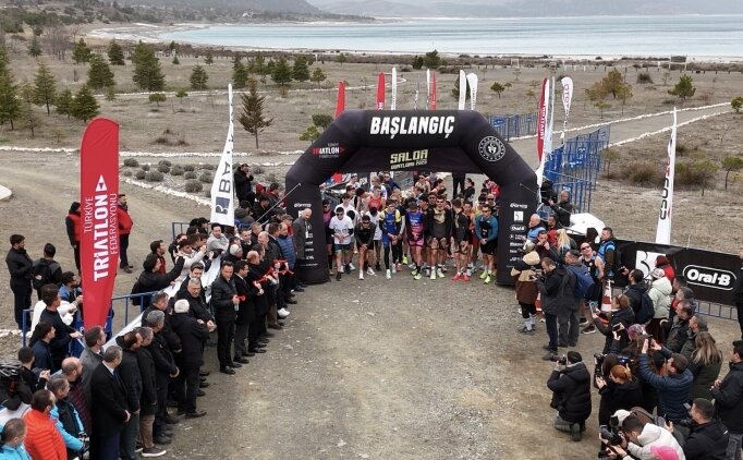 Salda Duatlonu T�rkiye Kupas� yar��lar� ba�lad�