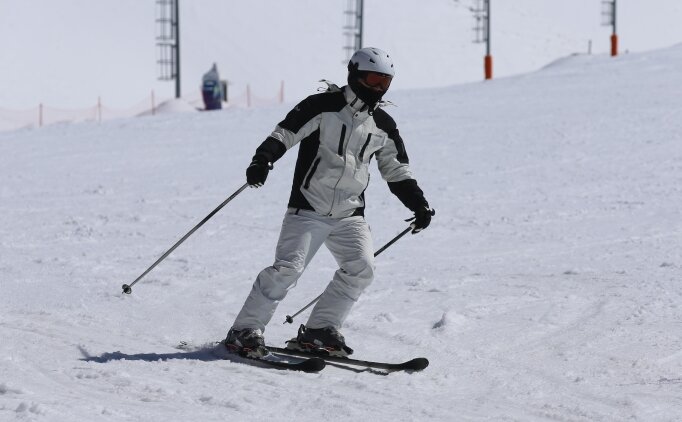 Paland�ken'de sezon 'bahar kaya��' ile devam ediyor