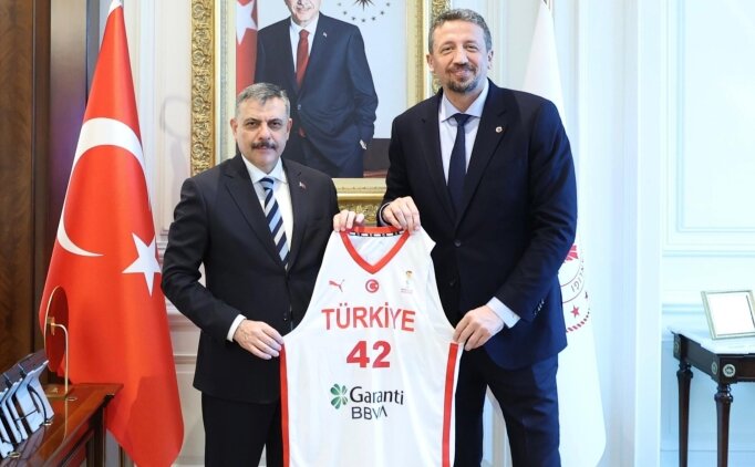 TBF Ba�kan� T�rko�lu, Adalet Bakan� G�rlek ile ��i�leri Bakan� �ift�i'yi ziyaret etti