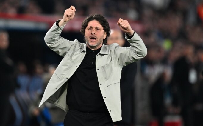 Fatih Tekke'den �stanbul tak�mlar�na kar�� iyi karne!