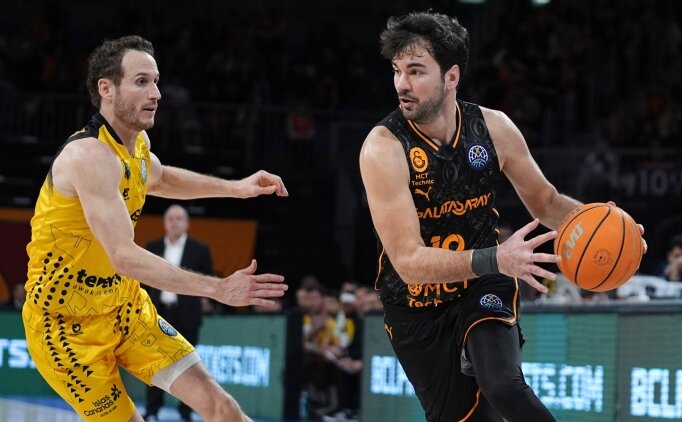 Galatasaray, D�rtl� Final yolunda ayakta kald�!