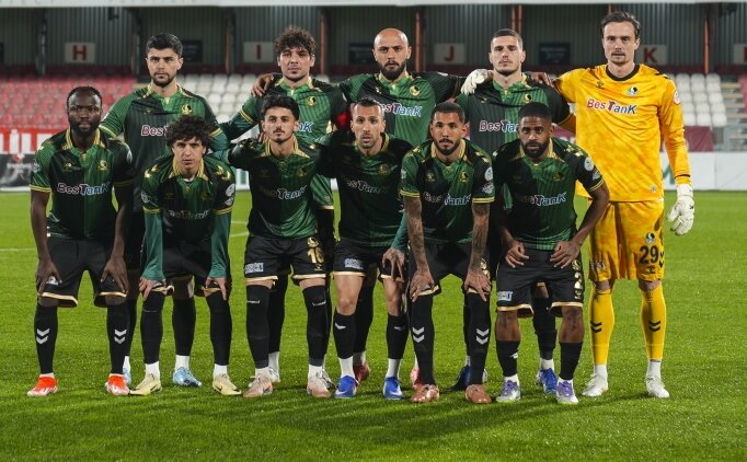 Sakaryaspor, ligde kalma umutlar�n� zora soktu
