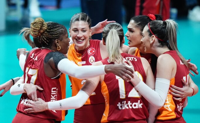 Galatasaray'dan T�rk sporunda bir ilk