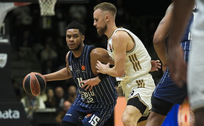 Anadolu Efes, Dubai'yi devirdi!