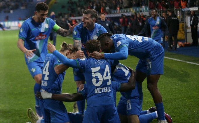 �aykur Rizespor'da y�kseli� s�r�yor