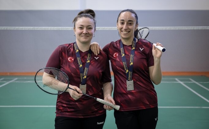 T�rk badmintonunun 'g�m��' k�zlar�