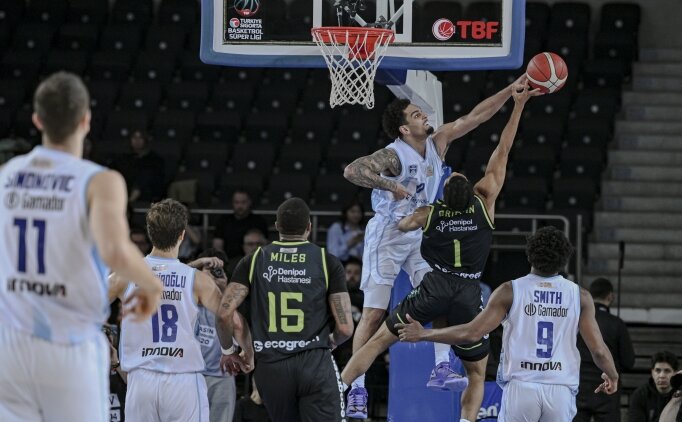 T�rk Telekom, Merkezefendi'yi 9 say� farkla ge�ti!