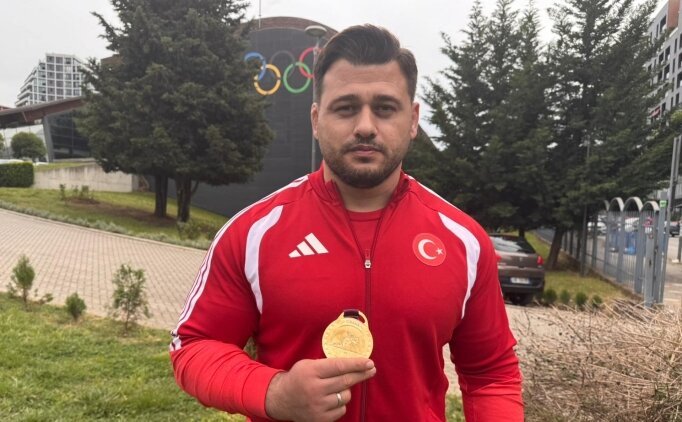 Rekortmen milli g�re��i R�za Kayaalp, duygular�n� anlatt�