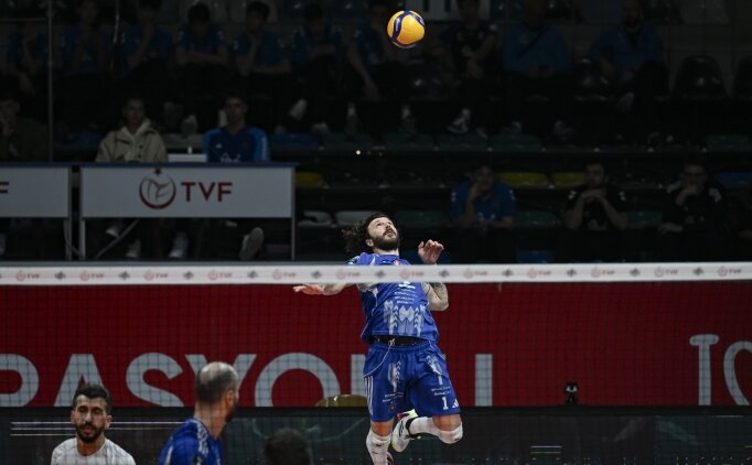 Efeler Ligi play-off 3-4 etab�nda Spor Toto 1-0 �ne ge�ti