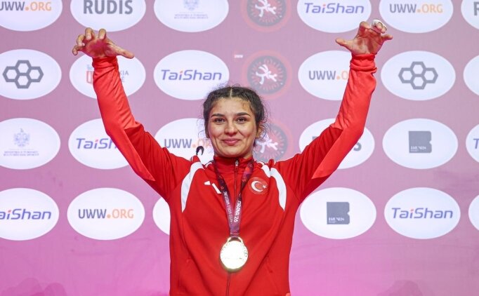 Kad�n milli g�re��ilerden Avrupa �ampiyonas�'nda �arp�c� performans