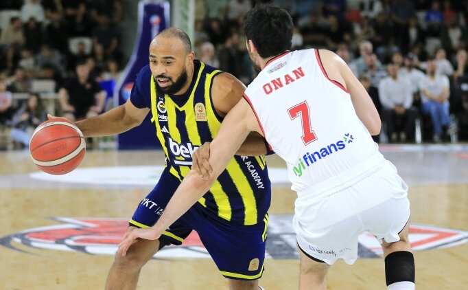 Fenerbah�e Beko, Manisa Basket deplasman�nda hata yapmad�!