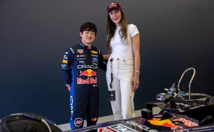 Hande Balad�n, �nl� Formula 1 pilotu ile bir araya geldi